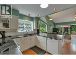 8930 Mclarey Ave, Black Creek, BC V9J1A3 Photo 20