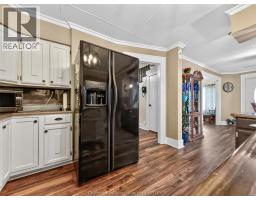 Eating area - 7703 Base Line, Wallaceburg, ON N8A4L3 Photo 9