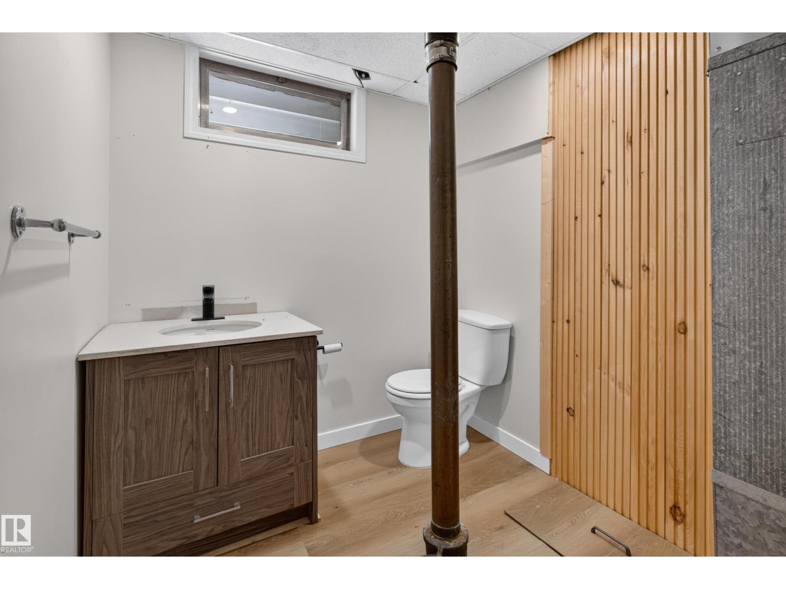 33 HAZEL ST - 48