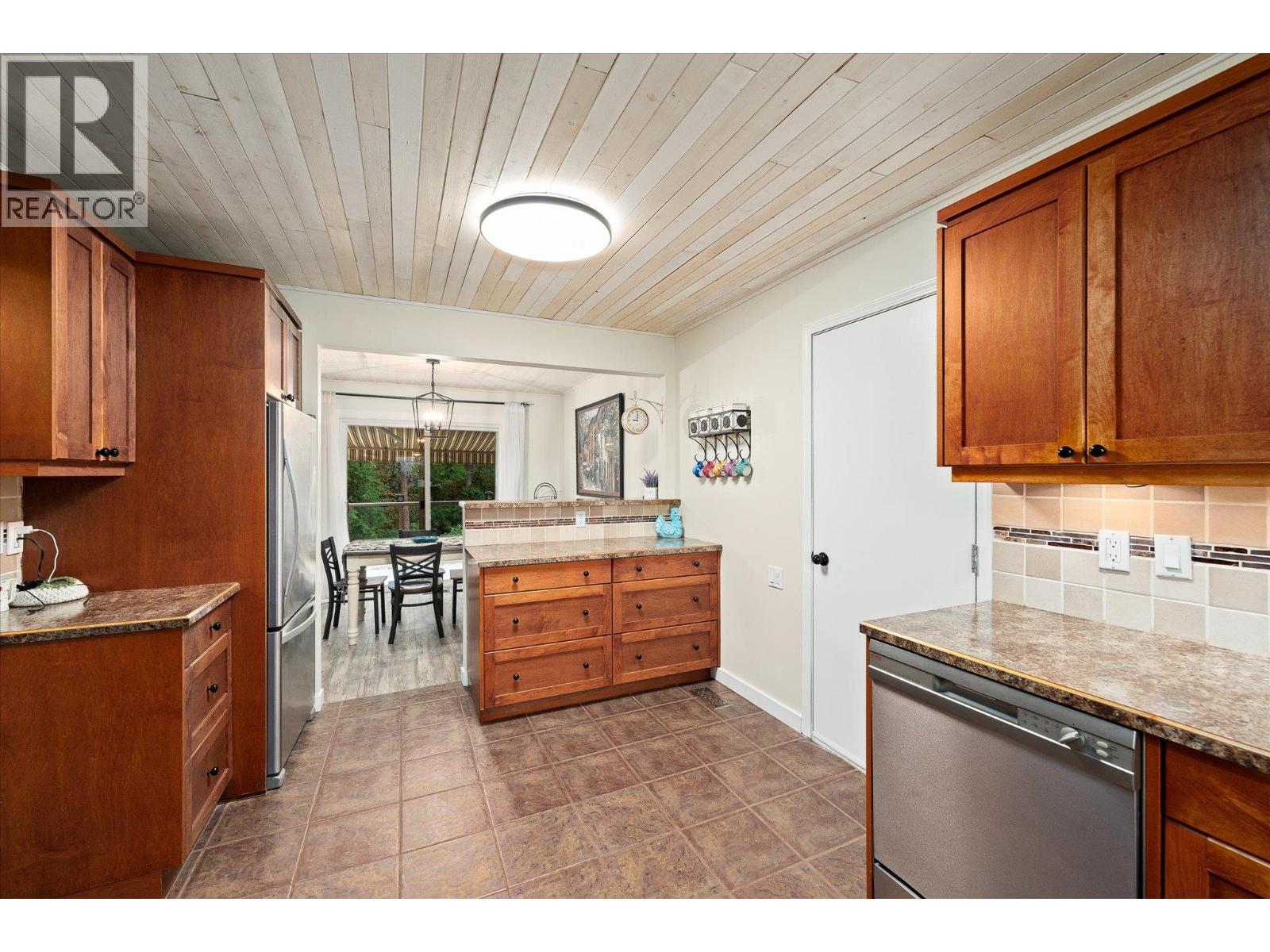  2684 Alhambra Drive, West Kelowna