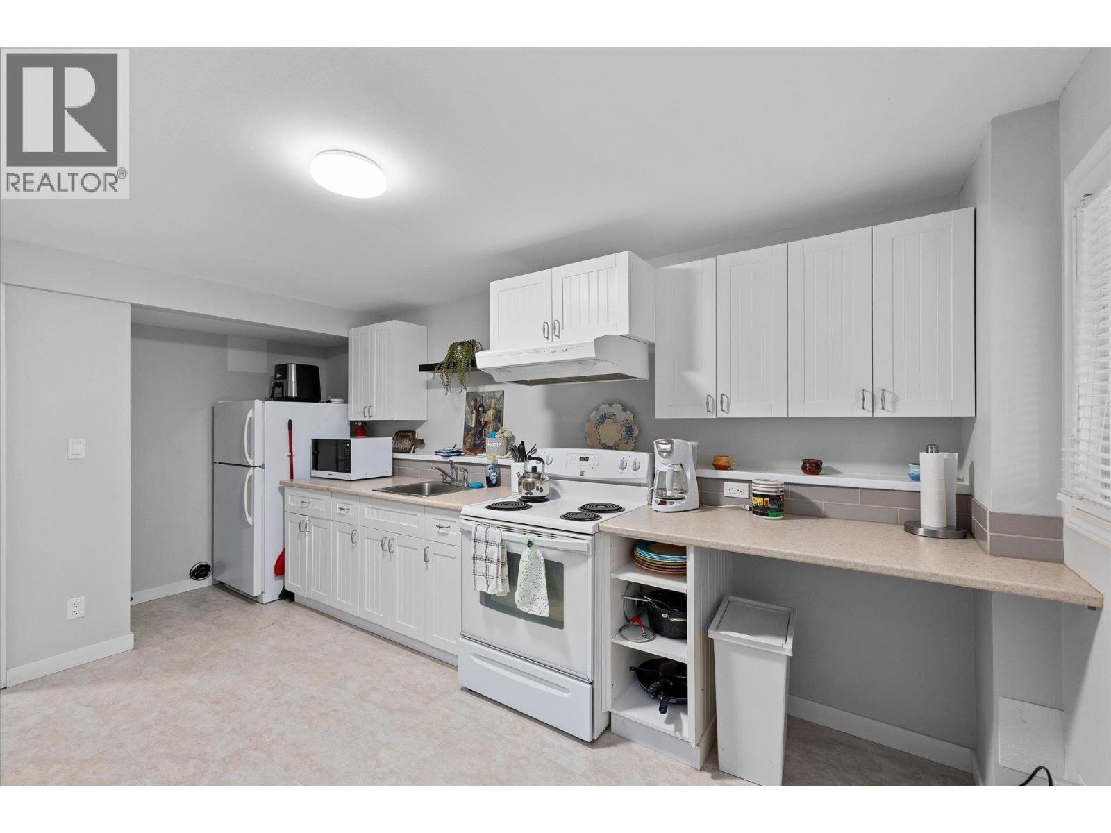 2684 Alhambra Drive, West Kelowna