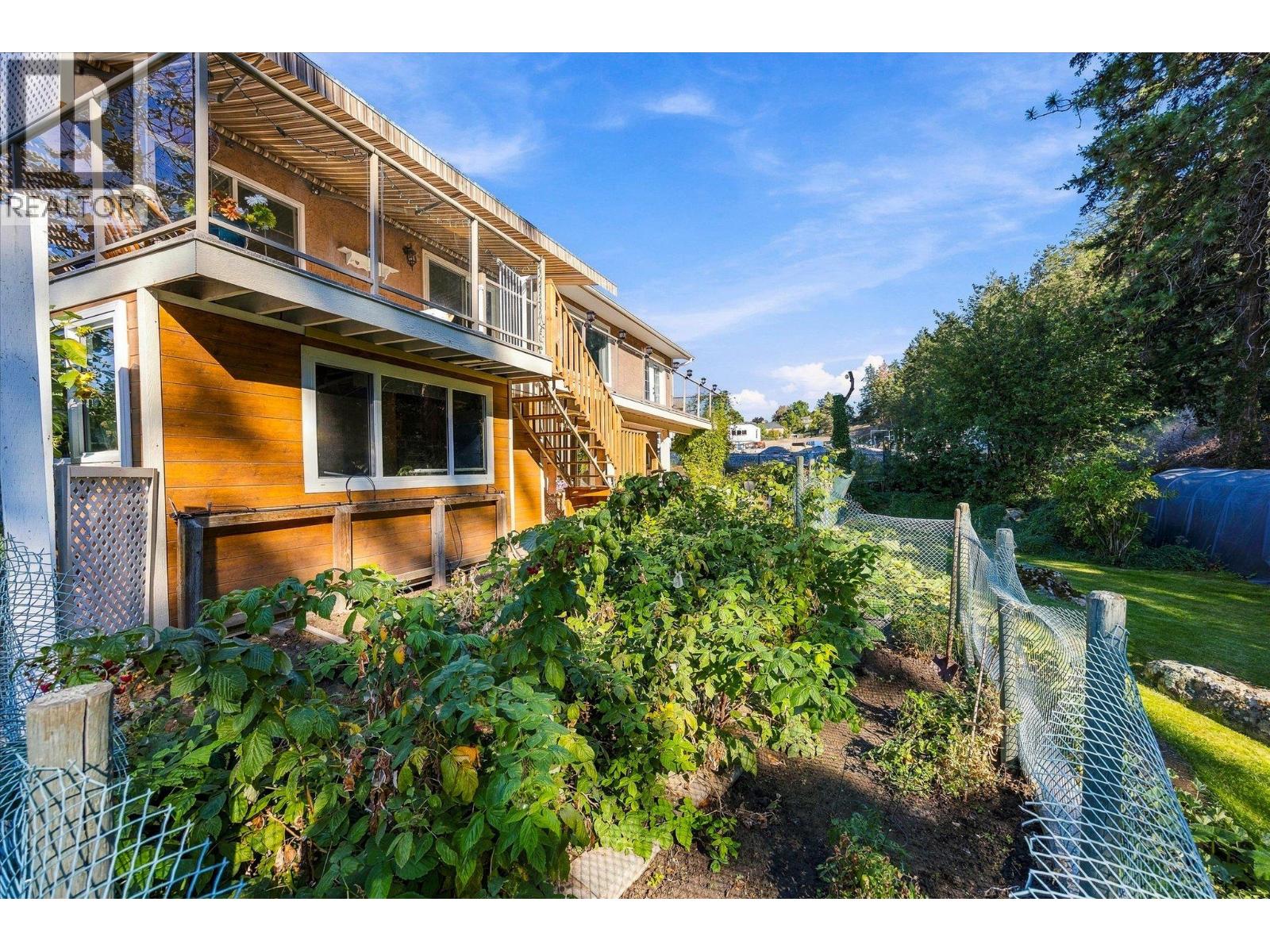  2684 Alhambra Drive, West Kelowna