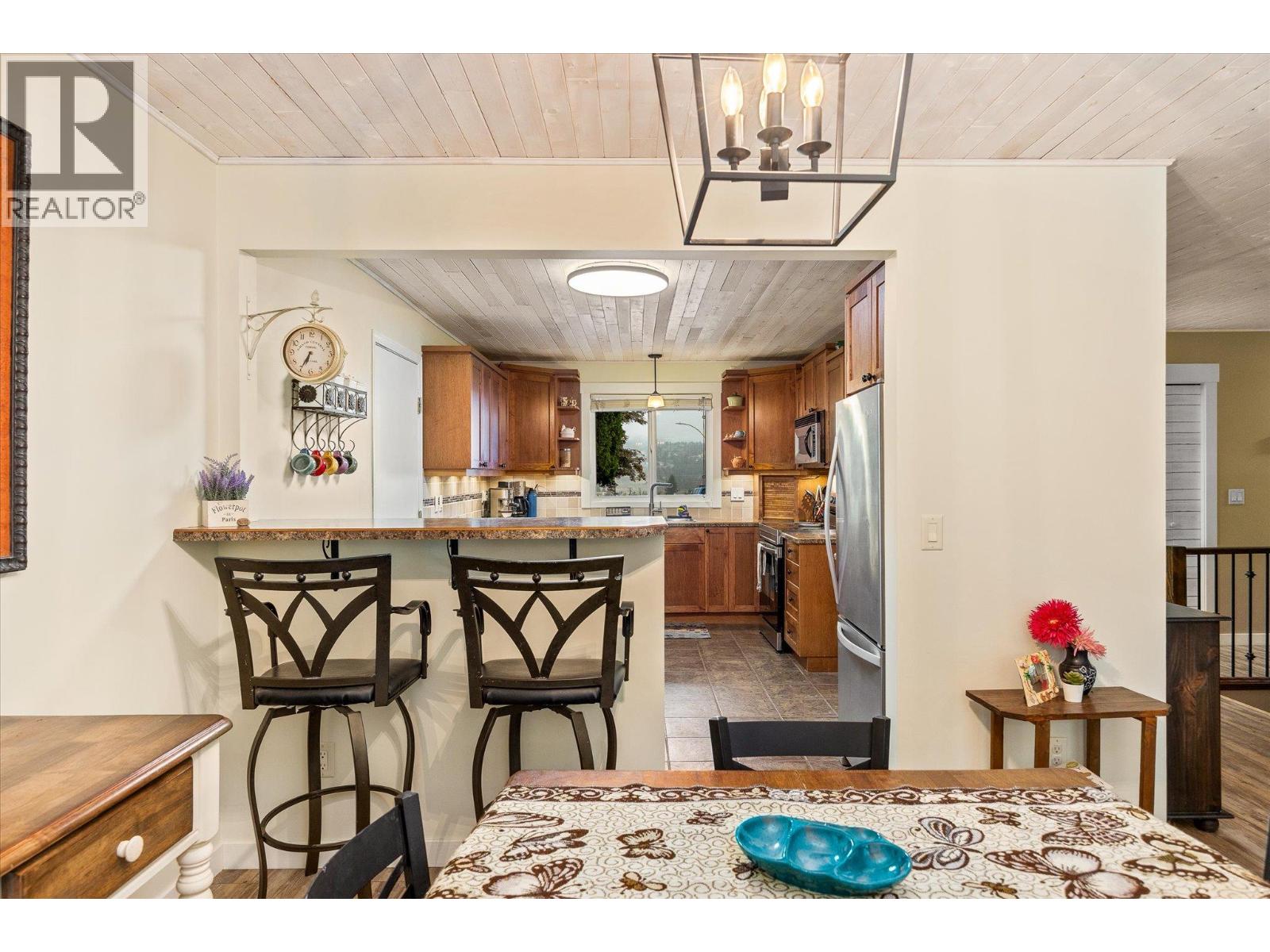  2684 Alhambra Drive, West Kelowna