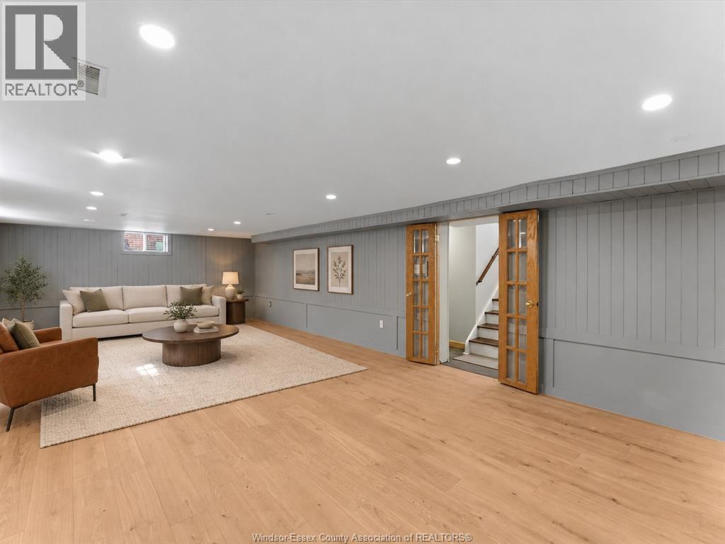 264 PATRICE DRIVE - 33