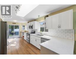 620 Spruce St, Qualicum Beach, BC V9K1J1 Photo 52