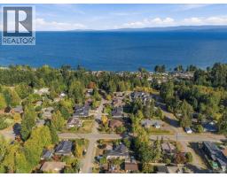 Dining nook - 620 Spruce St, Qualicum Beach, BC V9K1J1 Photo 14