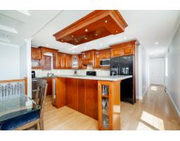 976 Parker Street, White Rock, BC V4B4R4 Photo 11