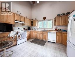 309 Kootenay Street, Lardeau, BC V0G1M0 Photo 24