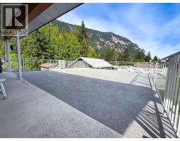 309 Kootenay Street, Lardeau, BC V0G1M0 Photo 30