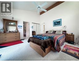 309 Kootenay Street, Lardeau, BC V0G1M0 Photo 35