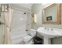 Bathroom - 4 Burnstead Crescent, Ottawa, ON K2M2T4 Photo 8