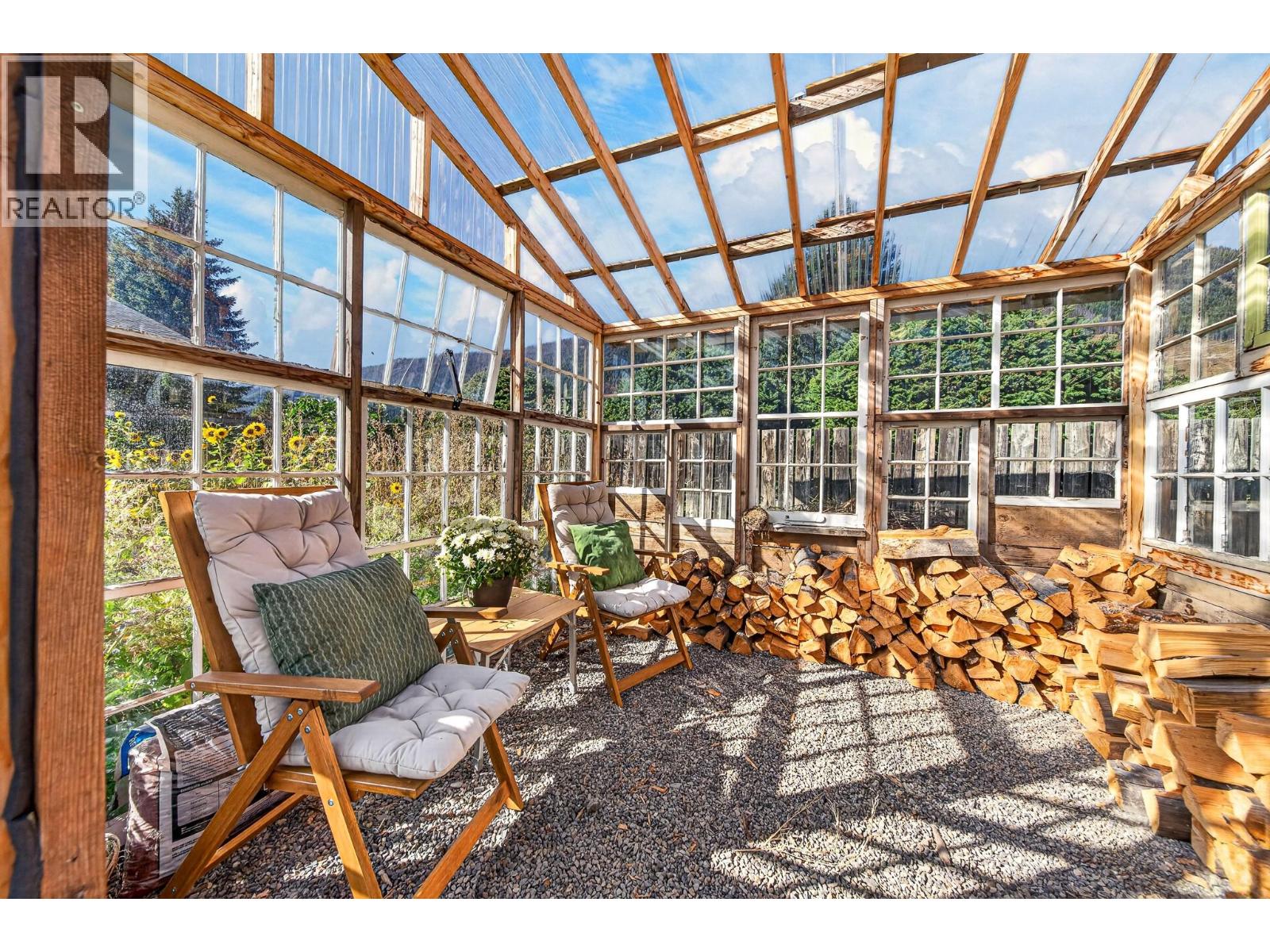 231 Blue Spruce Crescent - Image 34