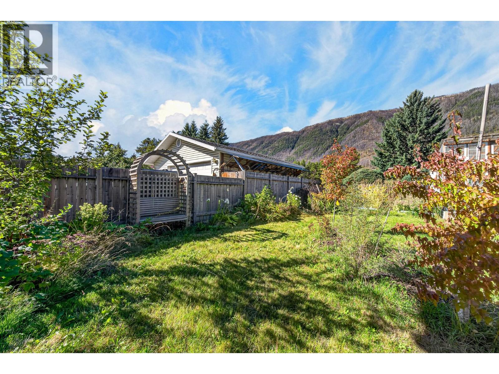 231 Blue Spruce Crescent - Image 35