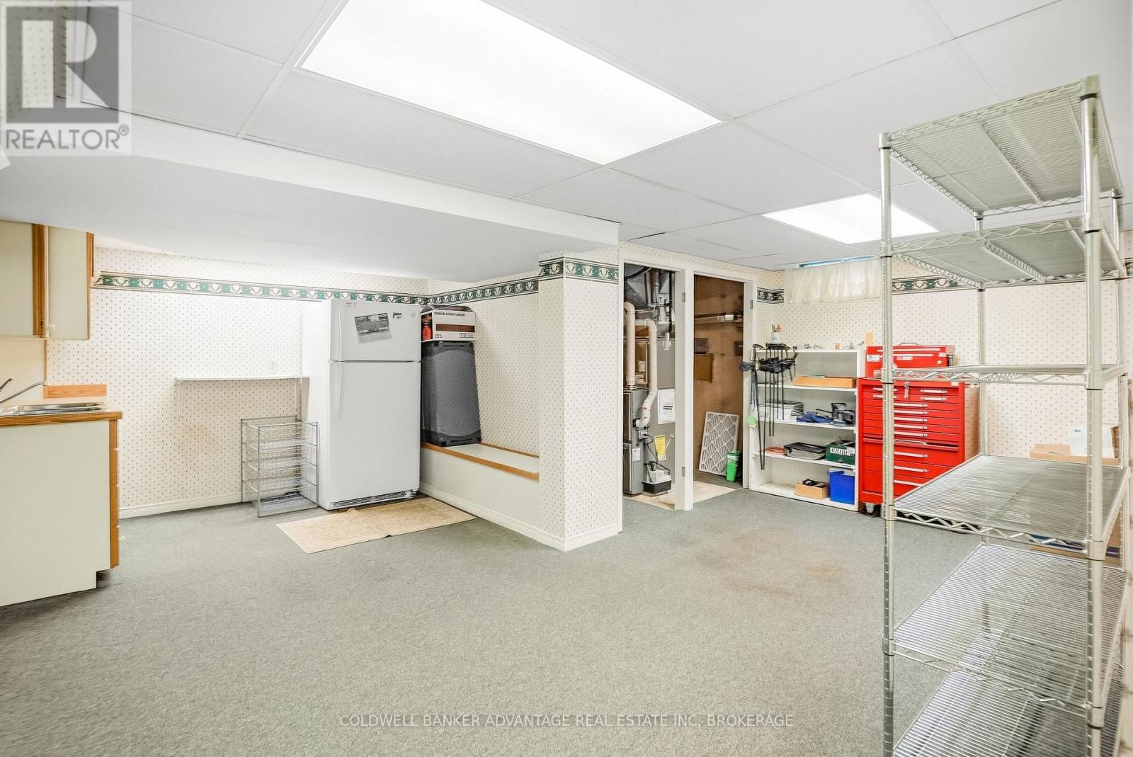 7 LEE CRESCENT - 30