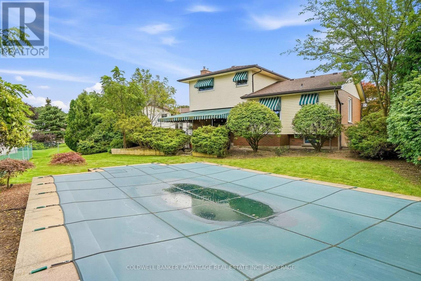 7 LEE CRESCENT - 31