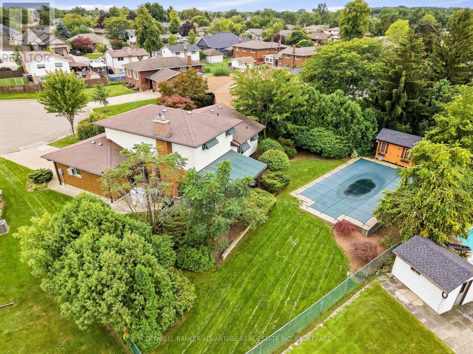 7 LEE CRESCENT - 44