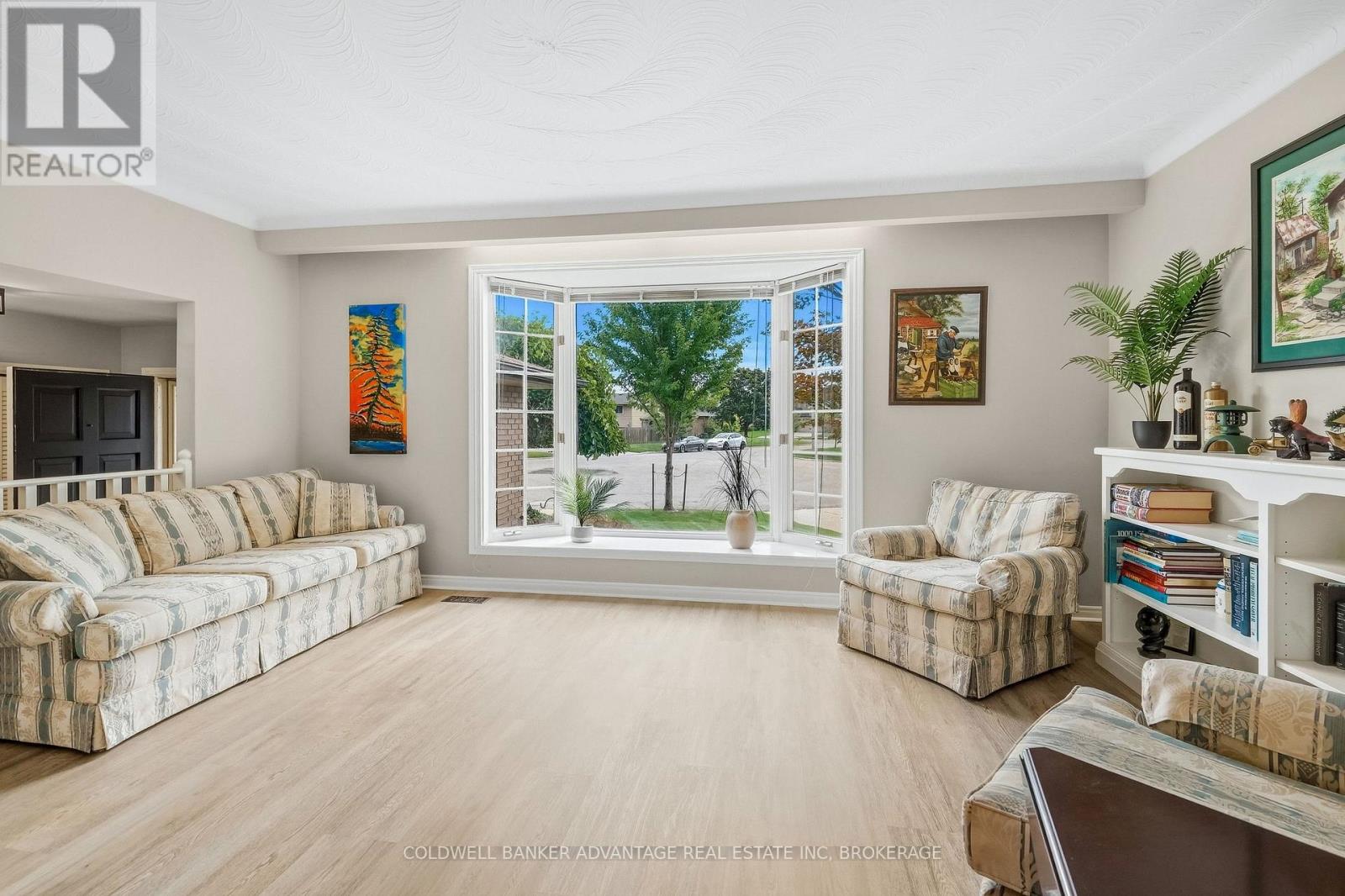 7 LEE CRESCENT, Thorold (Confederation Heights) — photo 8