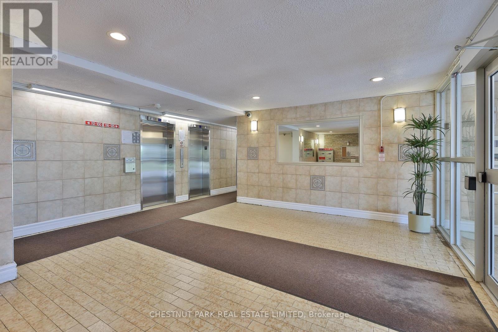 425 - 888 GLEN STREET, Oshawa (Lakeview) — photo 2