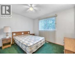Kitchen - 3531 42 Street Ne, Calgary, AB T1Y4S5 Photo 11