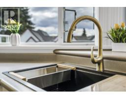 404 2340 Hawthorne Avenue, Port Coquitlam, BC V3C1W9 Photo 16