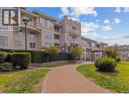 405 3625 Windcrest Drive, North Vancouver, BC V7G2S6 Photo 25