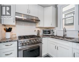 3353 Mason Avenue, Coquitlam, BC V3B7M9 Photo 11