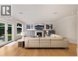 977 Melbourne Avenue, North Vancouver, BC V7R1P1 Photo 12