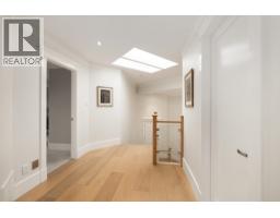 977 Melbourne Avenue, North Vancouver, BC V7R1P1 Photo 19