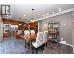 2864 Bushnell Place, North Vancouver, BC V7J2Y8 Photo 12