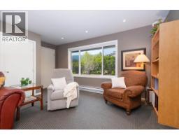 2864 Bushnell Place, North Vancouver, BC V7J2Y8 Photo 17