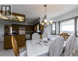 557 Tempe Crescent, North Vancouver, BC V7N1E7 Photo 14