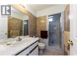 557 Tempe Crescent, North Vancouver, BC V7N1E7 Photo 25