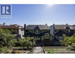 557 Tempe Crescent, North Vancouver, BC V7N1E7 Photo 36