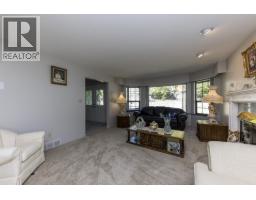 557 Tempe Crescent, North Vancouver, BC V7N1E7 Photo 6