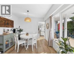 915 Wentworth Avenue, North Vancouver, BC V7R1R8 Photo 13