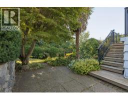 915 Wentworth Avenue, North Vancouver, BC V7R1R8 Photo 34