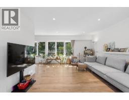 915 Wentworth Avenue, North Vancouver, BC V7R1R8 Photo 8