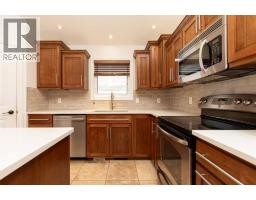 4pc Bathroom - 714 Northridge Avenue, Picture Butte, AB T0K1V0 Photo 9