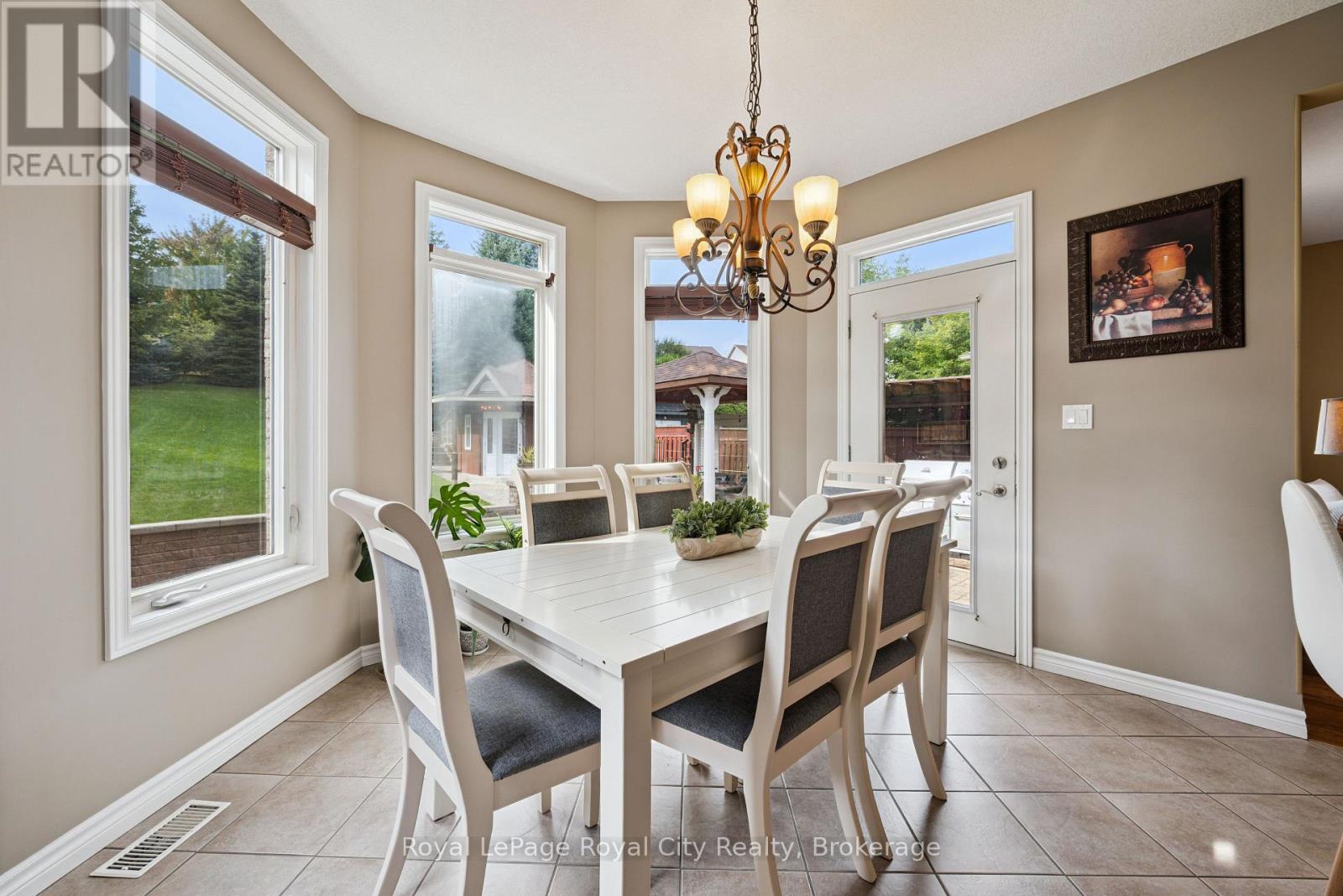 26 FRASSON DRIVE - 18