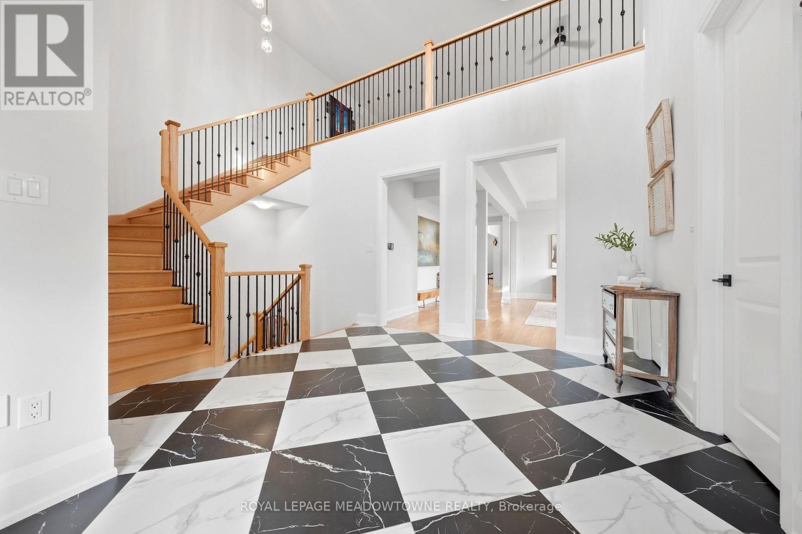 8 J B ROBSON COURT, Halton Hills (Glen Williams) — photo 5