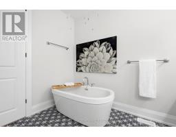 8 J B Robson Court, Halton Hills, ON L7G0P3 Photo 39