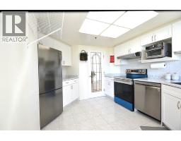 801 738 Farrow Street, Coquitlam, BC V3J7V4 Photo 9