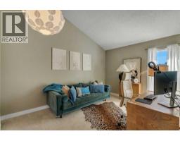431 Brae Glen Crescent Sw, Calgary, AB T2W1B6 Photo 26