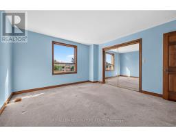 Bedroom 2 - 6065 Saint Anthony Crescent, Niagara Falls, ON L2J3X5 Photo 13