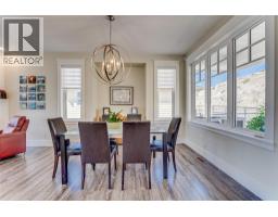 4pc Ensuite bath - 7221 Edgewater Place, Coldstream, BC V1B4C5 Photo 15