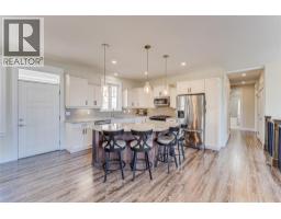 Living room - 7221 Edgewater Place, Coldstream, BC V1B4C5 Photo 17