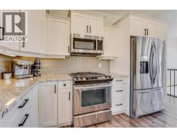 Kitchen - 7221 Edgewater Place, Coldstream, BC V1B4C5 Photo 18