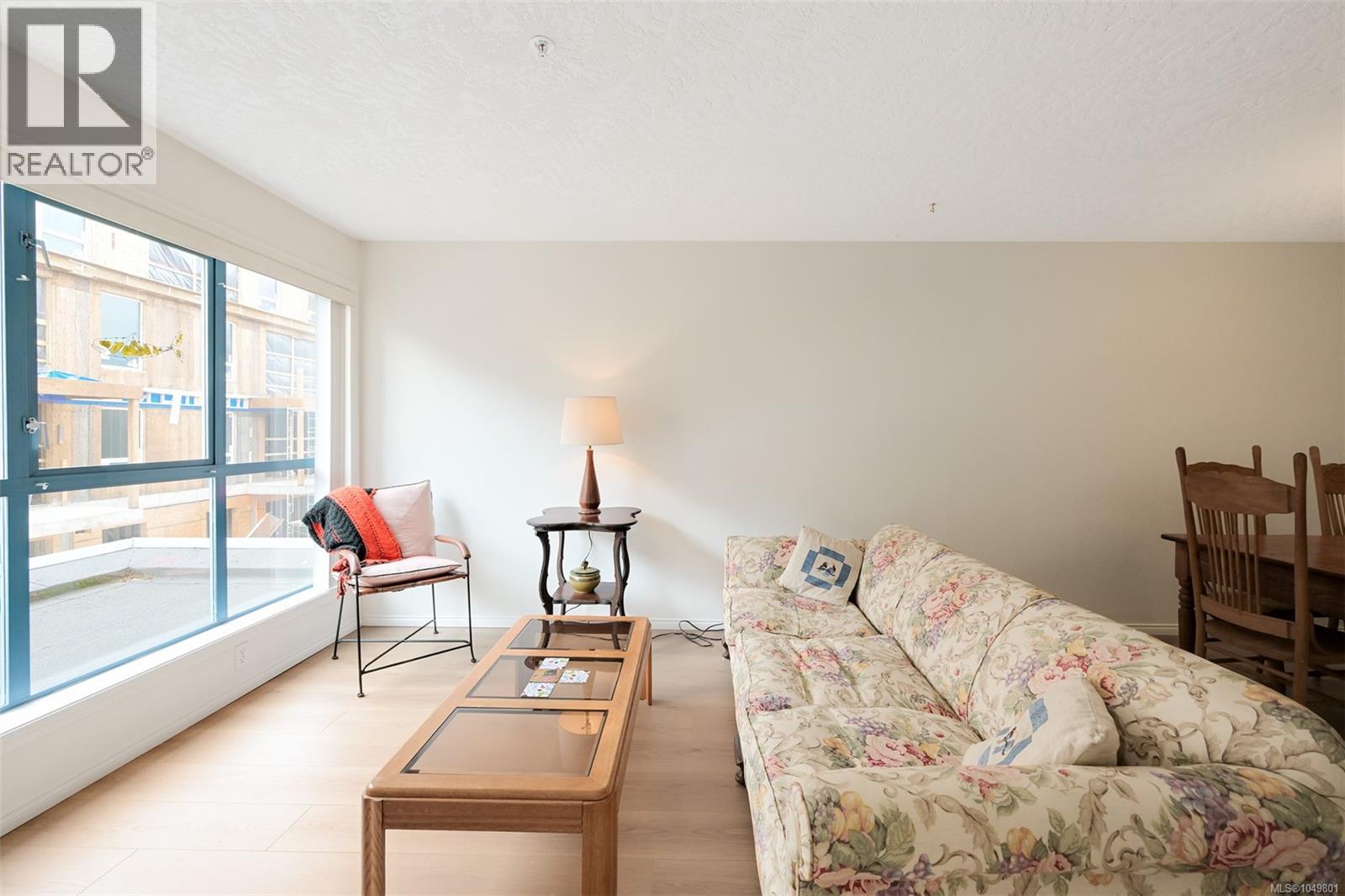 #209 1063 Southgate St - 6