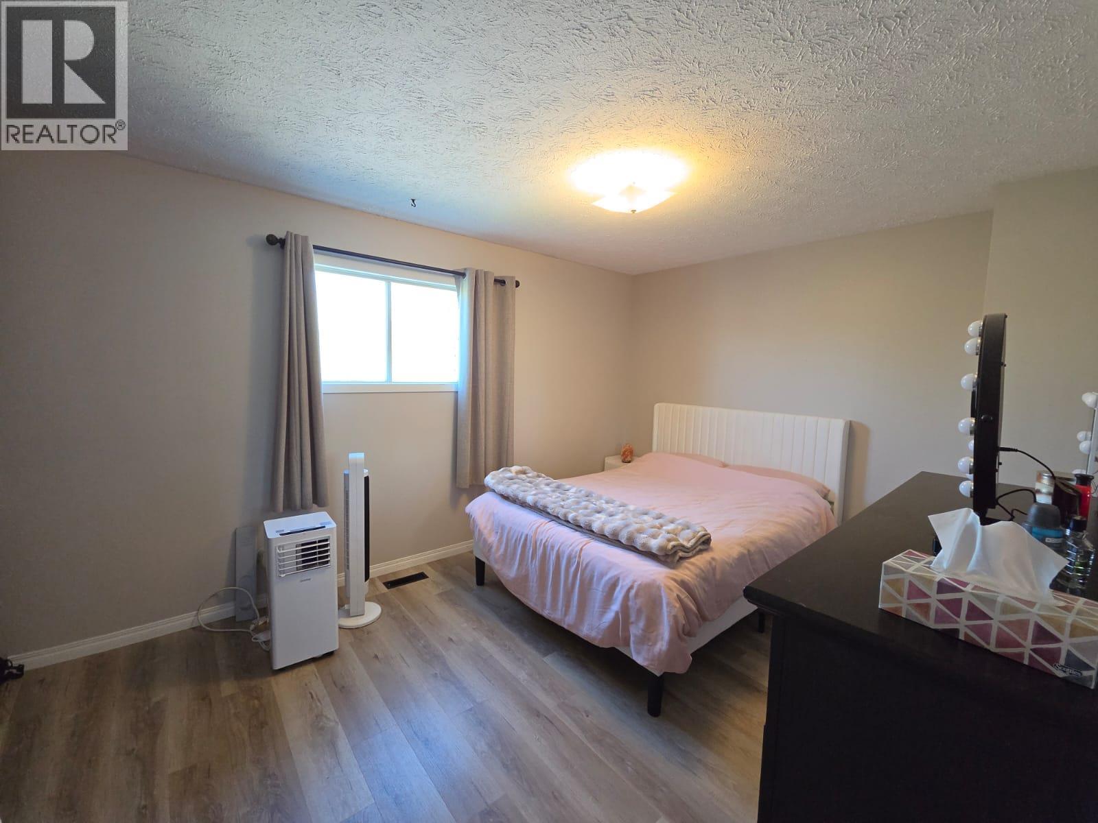 240 Spieker Avenue - 14
