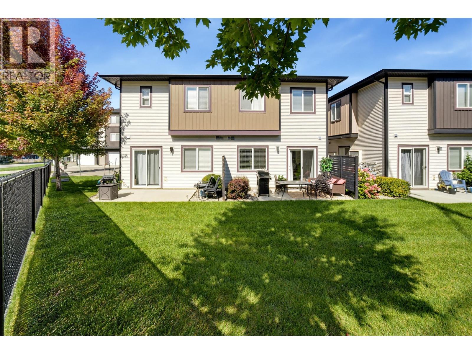 16 2081 11 Avenue Northeast, Salmon Arm